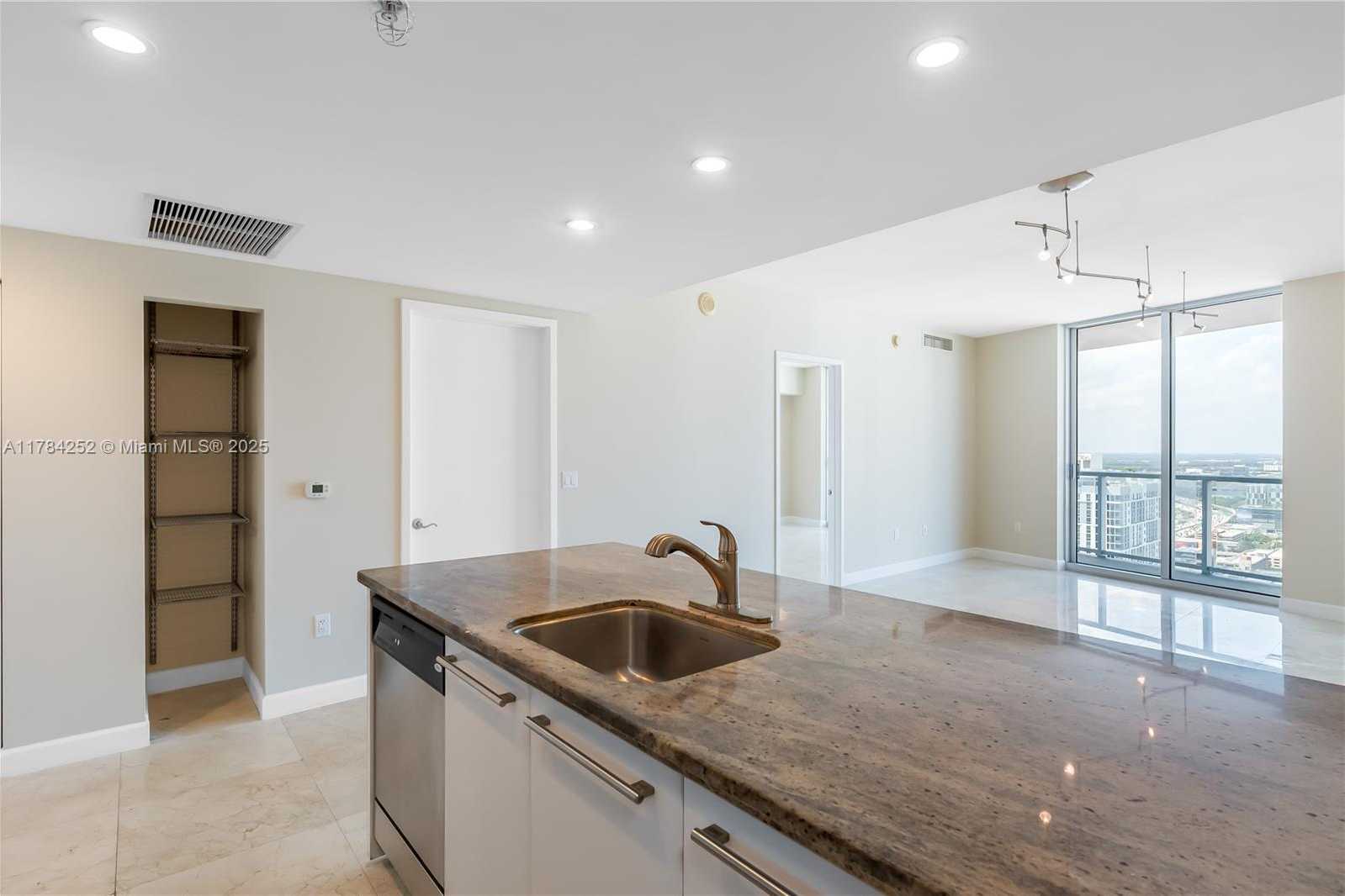Small Image of 185 SOUTH WEST 7TH ST #4209, Miami Number 5