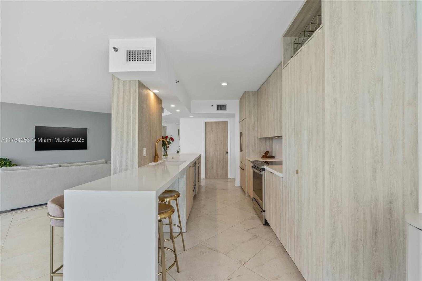 Small Image of 7330 OCEAN TER #20-B, Miami Beach Number 8