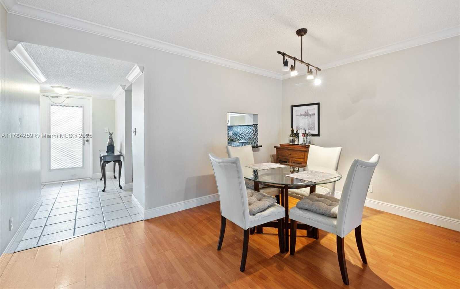Small Image of 3000 RIVERSIDE DR #309-1, Coral Springs Number 4