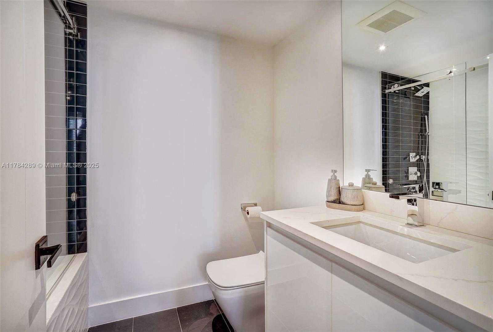 Small Image of 20191 EAST COUNTRY CLUB DR #802, Aventura Number 11