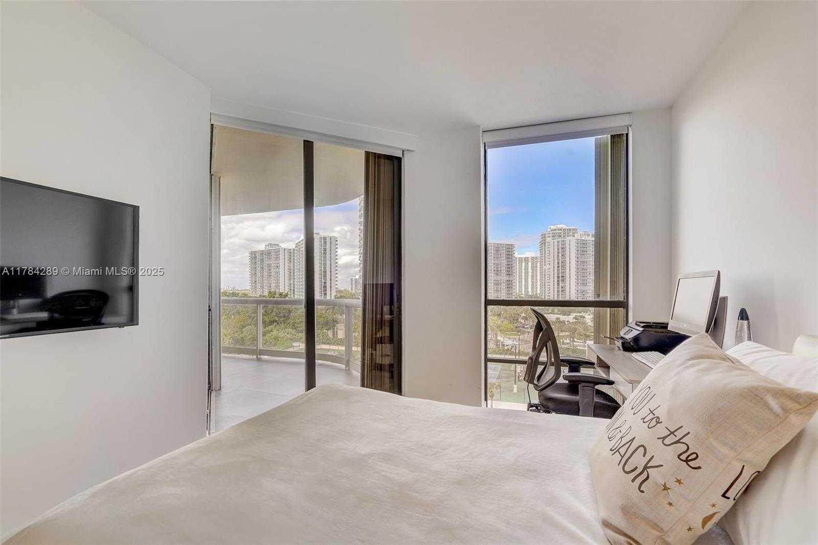Small Image of 20191 EAST COUNTRY CLUB DR #802, Aventura Number 16