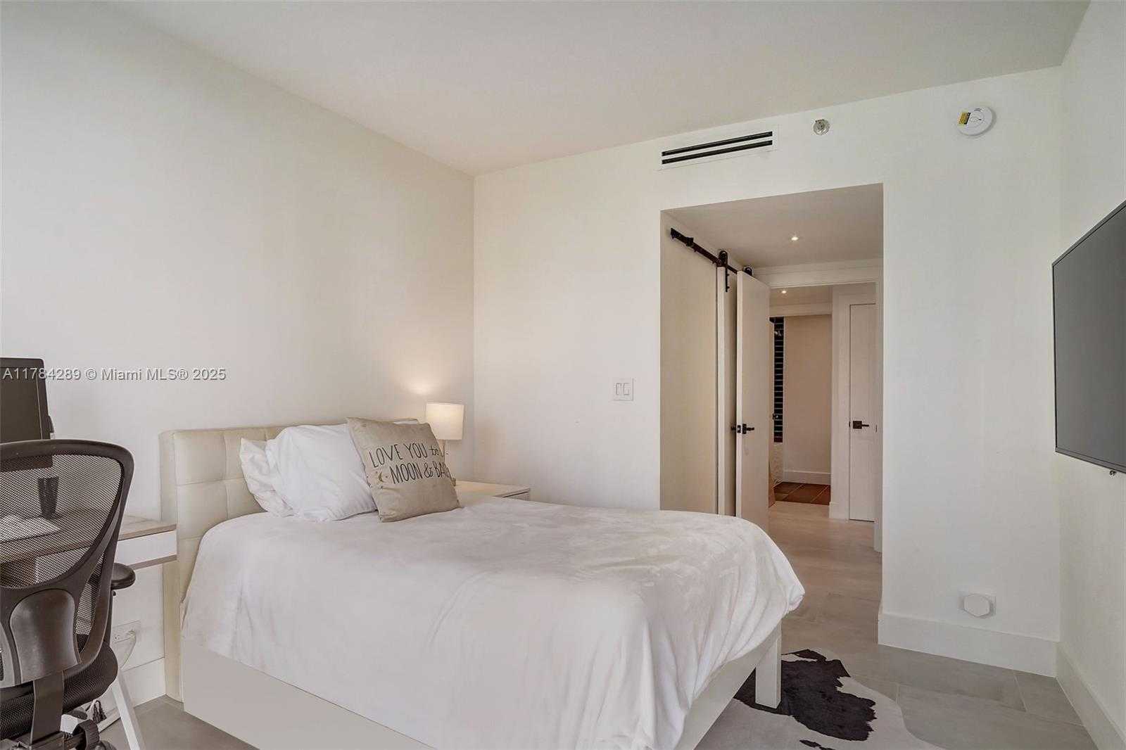 Small Image of 20191 EAST COUNTRY CLUB DR #802, Aventura Number 17