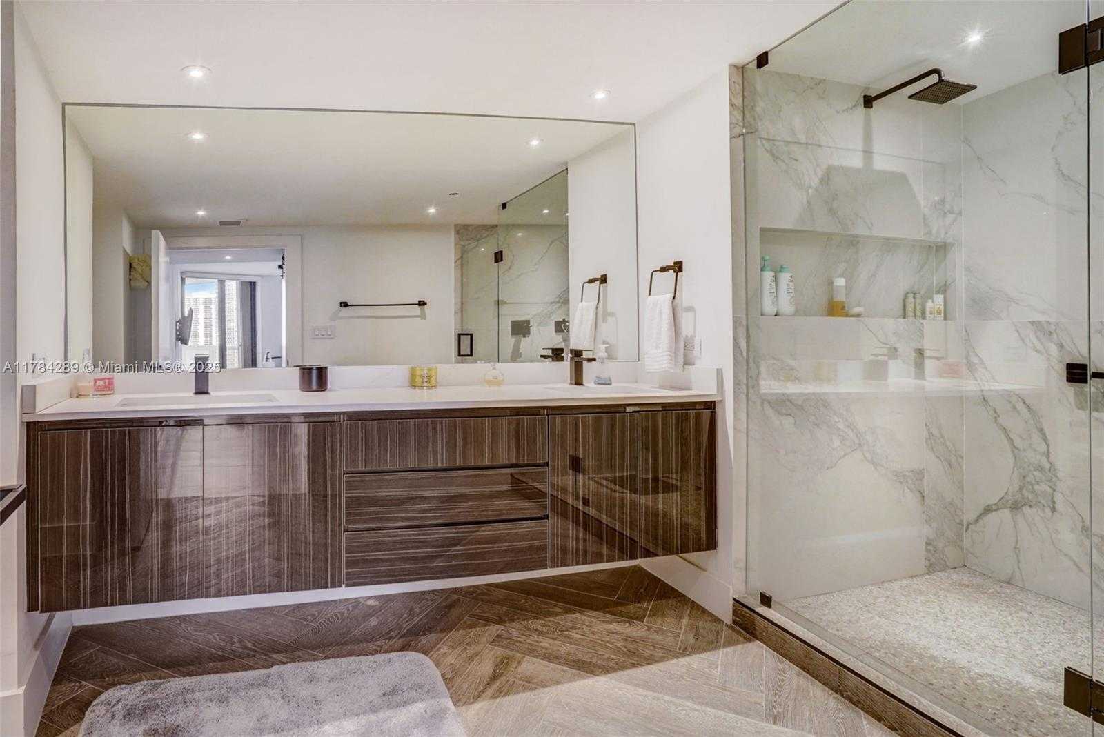 Small Image of 20191 EAST COUNTRY CLUB DR #802, Aventura Number 21