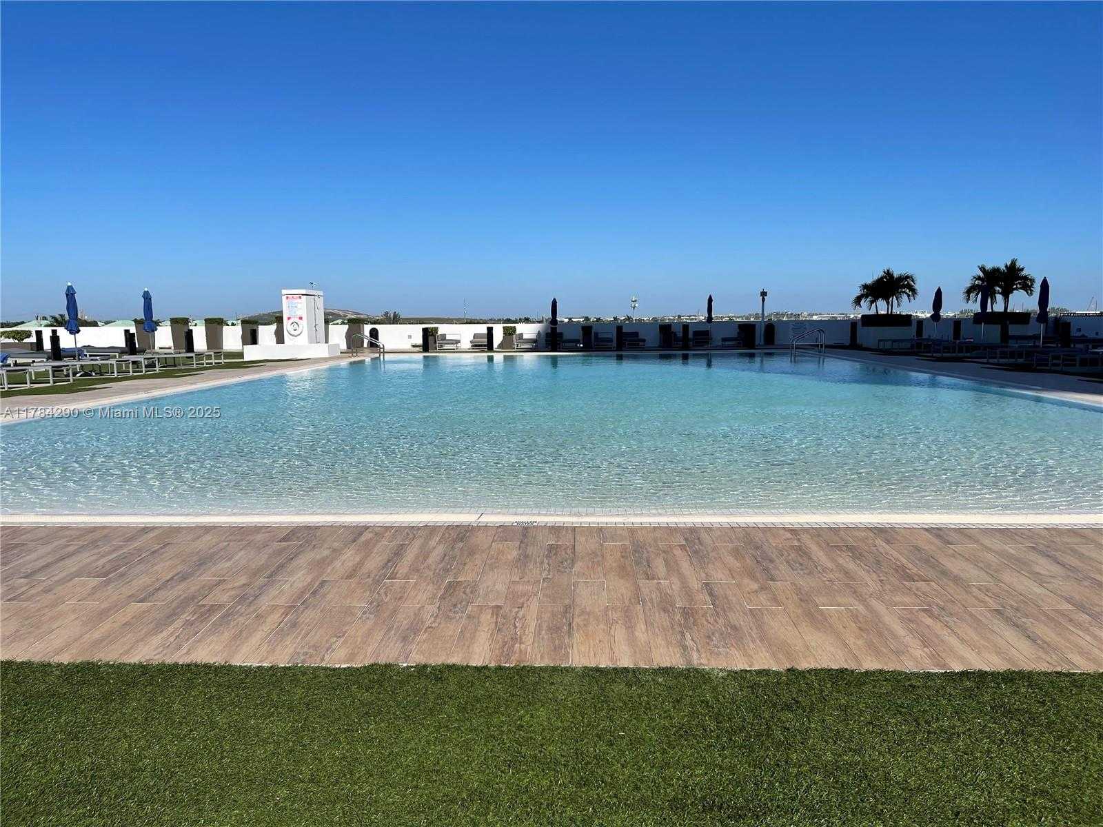 Small Image of 5300 PASEO BLVD #1205, Doral Number 2