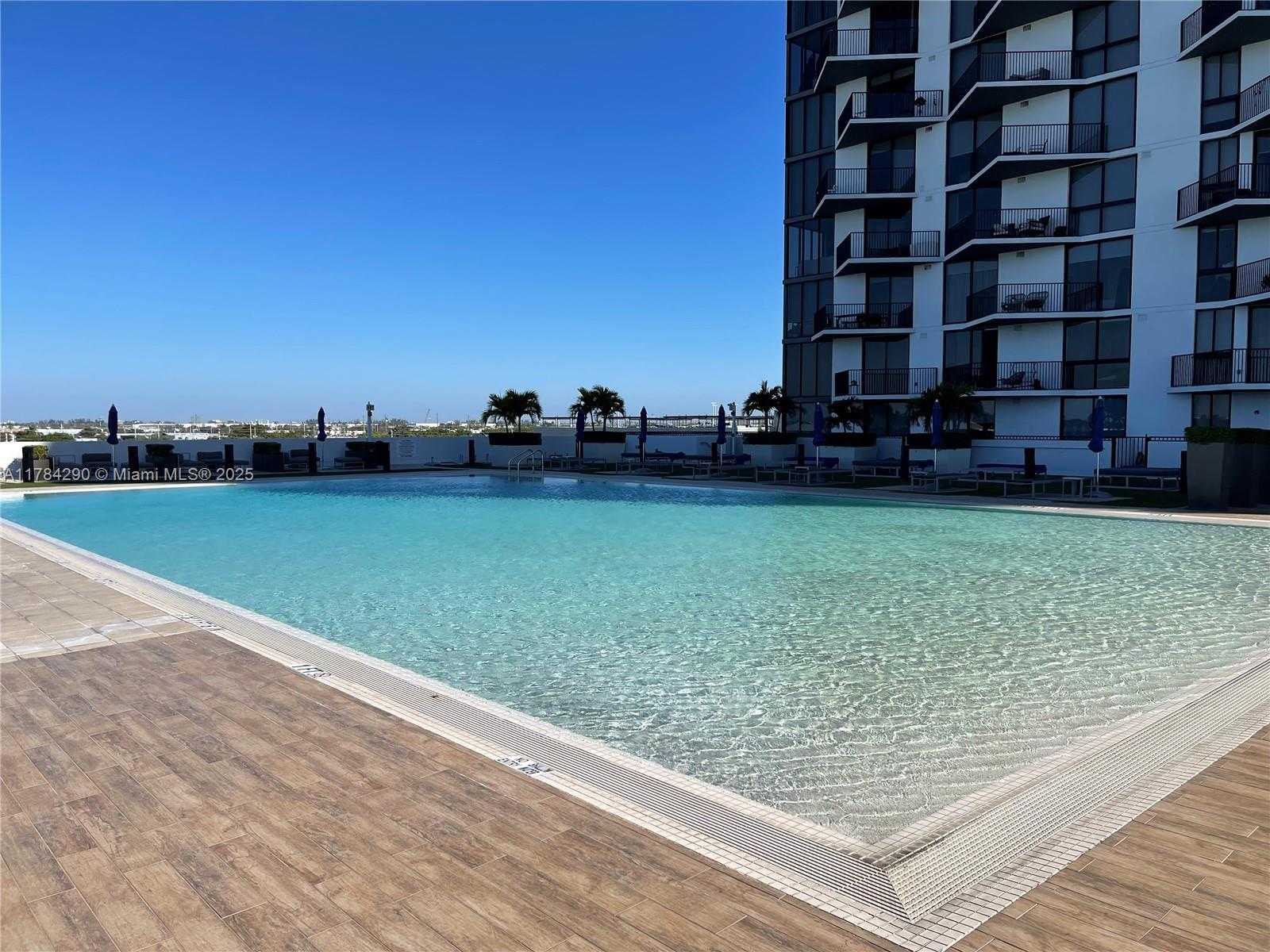 Small Image of 5300 PASEO BLVD #1205, Doral Number 4