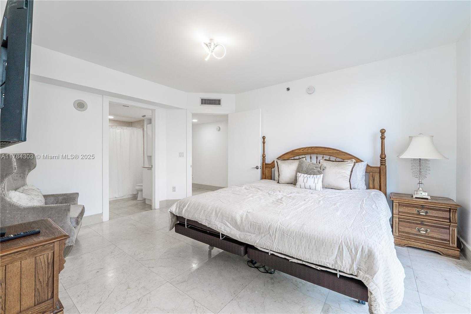 Small Image of 18911 COLLINS AVE #405, Sunny Isles Beach Number 16