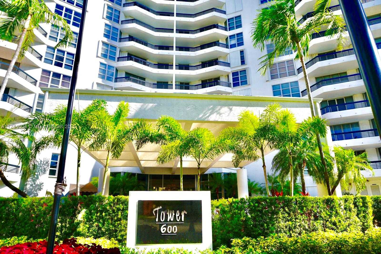 Small Image of 3400 NORTH EAST 192ND ST #606, Aventura Number 2