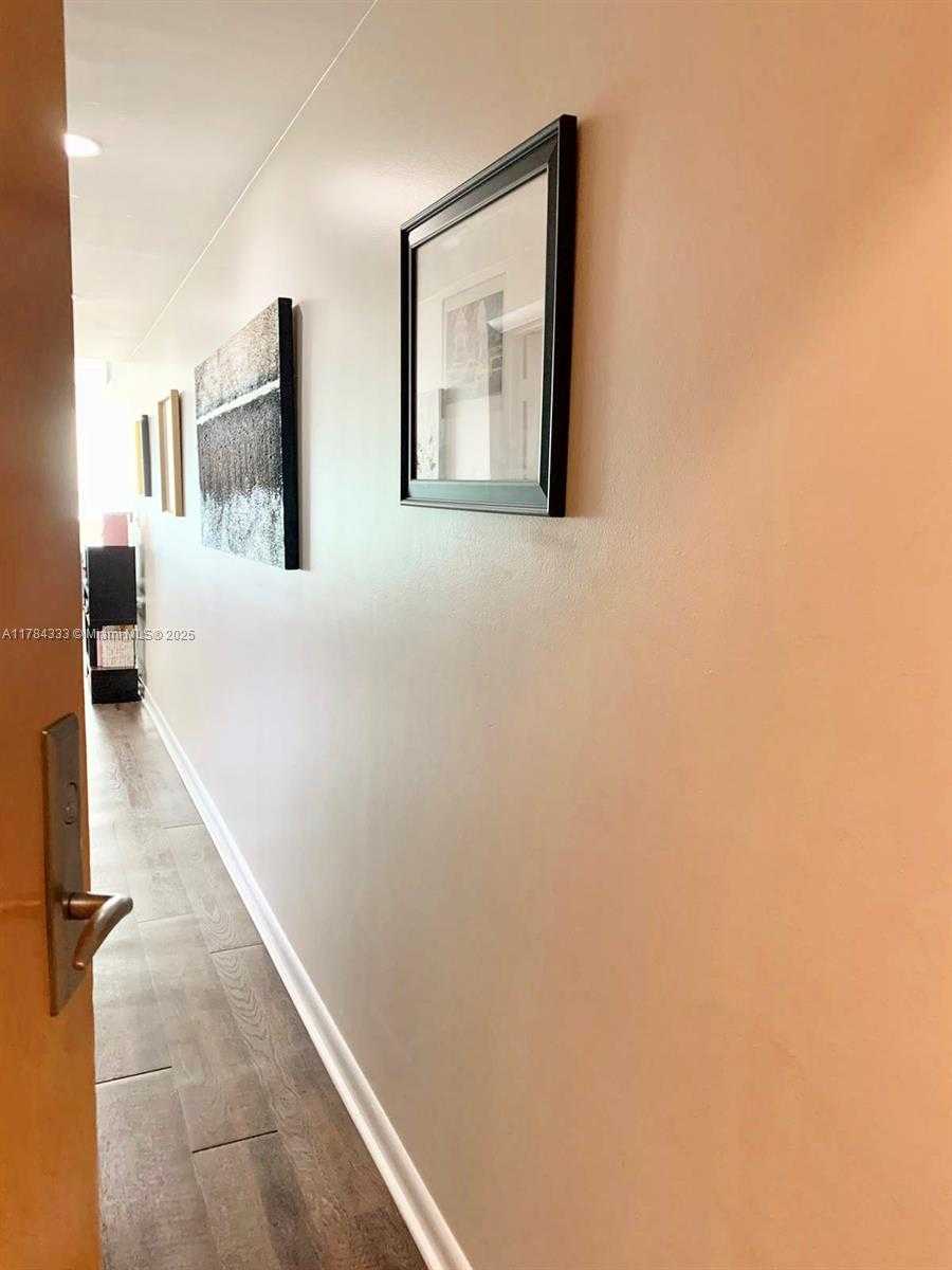 Small Image of 253 NORTH EAST 2ND ST #1008, Miami Number 6