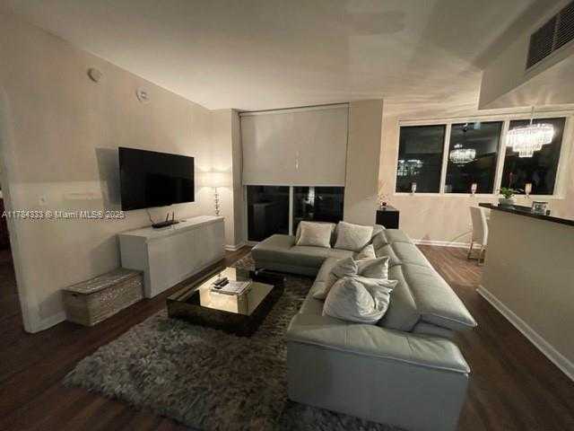 Small Image of 253 NORTH EAST 2ND ST #1008, Miami Number 7
