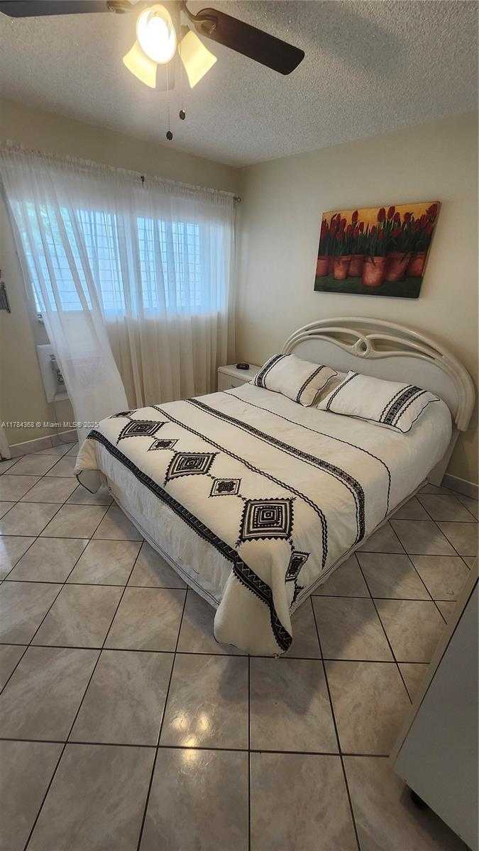 Small Image of 900 SOUTH WEST 10TH TER #21S, Hallandale Beach Number 10