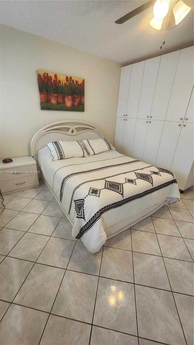 Small Image of 900 SOUTH WEST 10TH TER #21S, Hallandale Beach Number 8