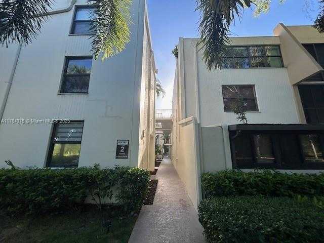 Small Image of 20200 WEST COUNTRY CLUB DR #PH16, Aventura Number 2