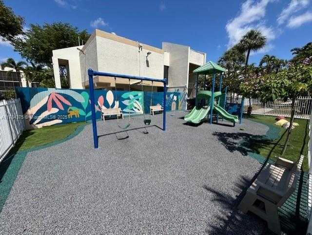 Small Image of 20200 WEST COUNTRY CLUB DR #PH16, Aventura Number 20
