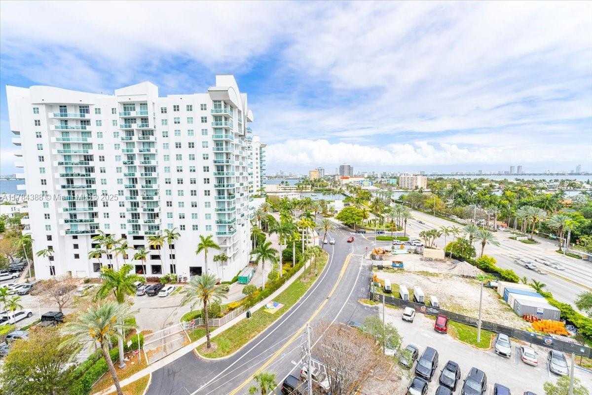 Small Image of 7904 WEST DR #1004, North Bay Village Number 13