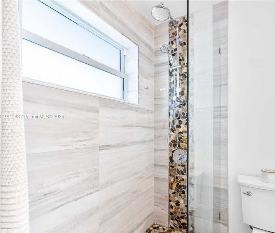 Small Image of 7904 WEST DR #1004, North Bay Village Number 14