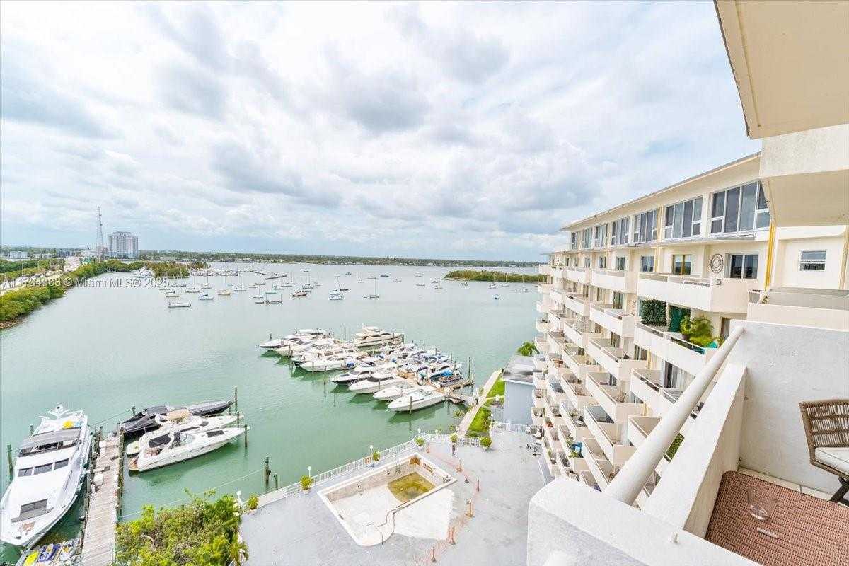 Small Image of 7904 WEST DR #1004, North Bay Village Number 19