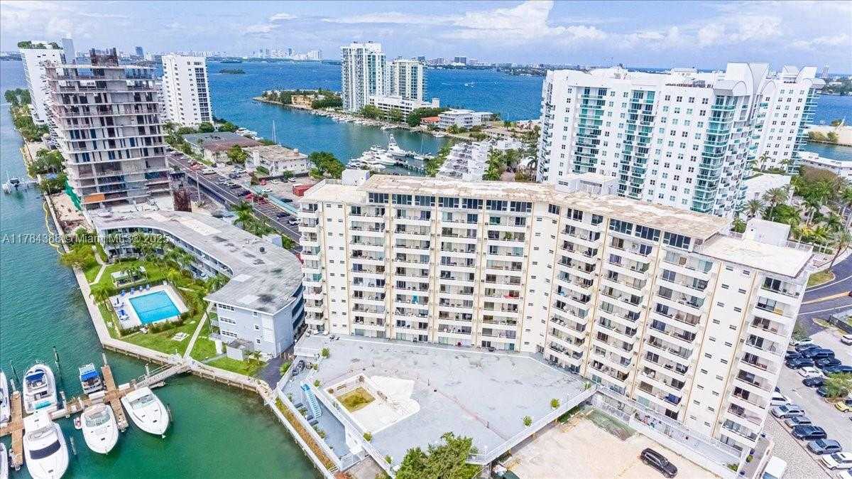 Small Image of 7904 WEST DR #1004, North Bay Village Number 4