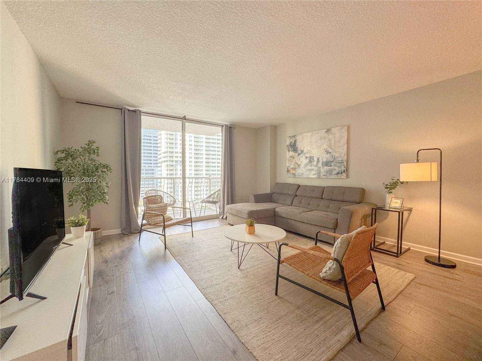 Small Image of 1200 BRICKELL BAY DR #1504, Miami Number 2