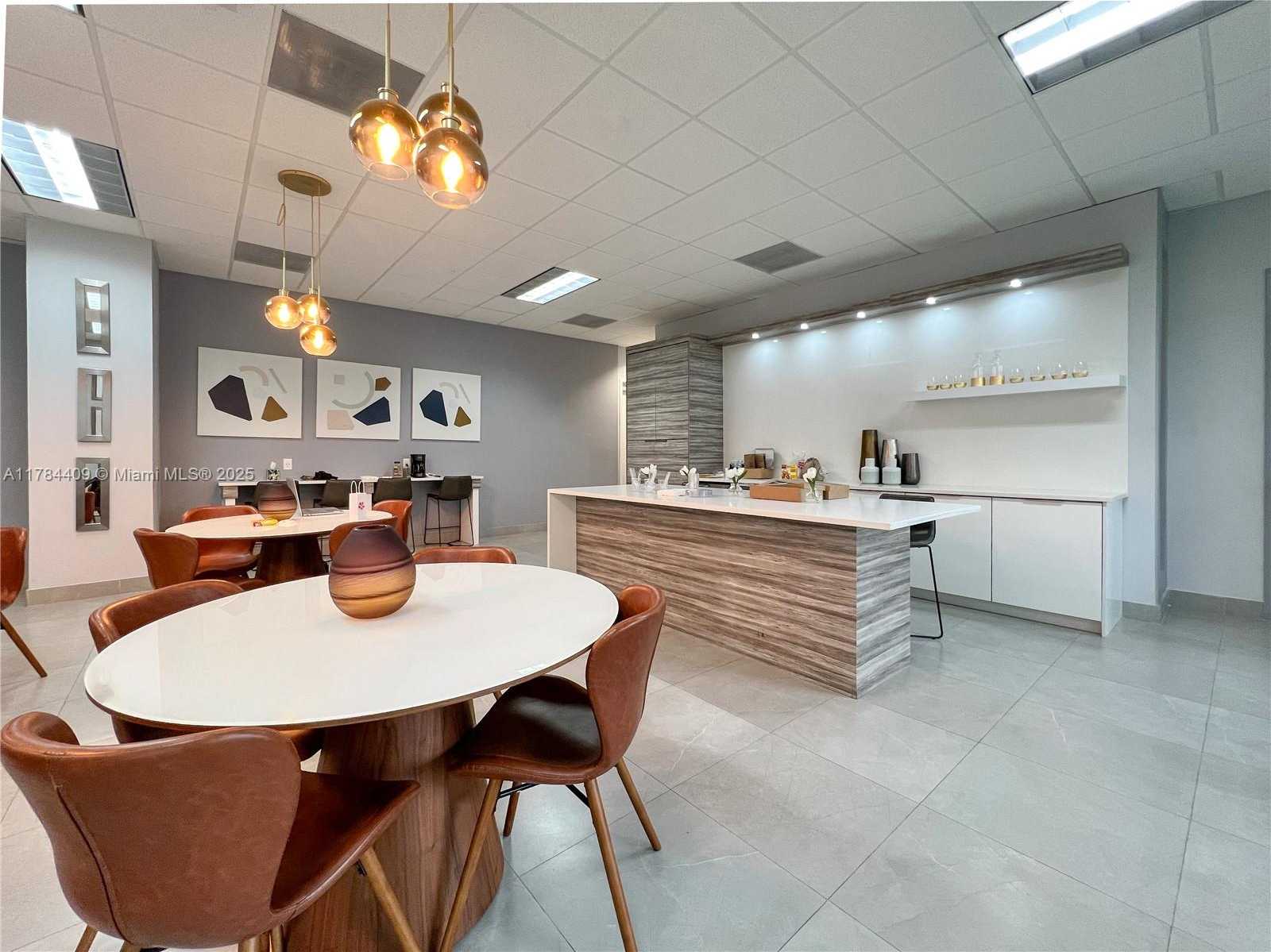 Small Image of 1200 BRICKELL BAY DR #1504, Miami Number 23