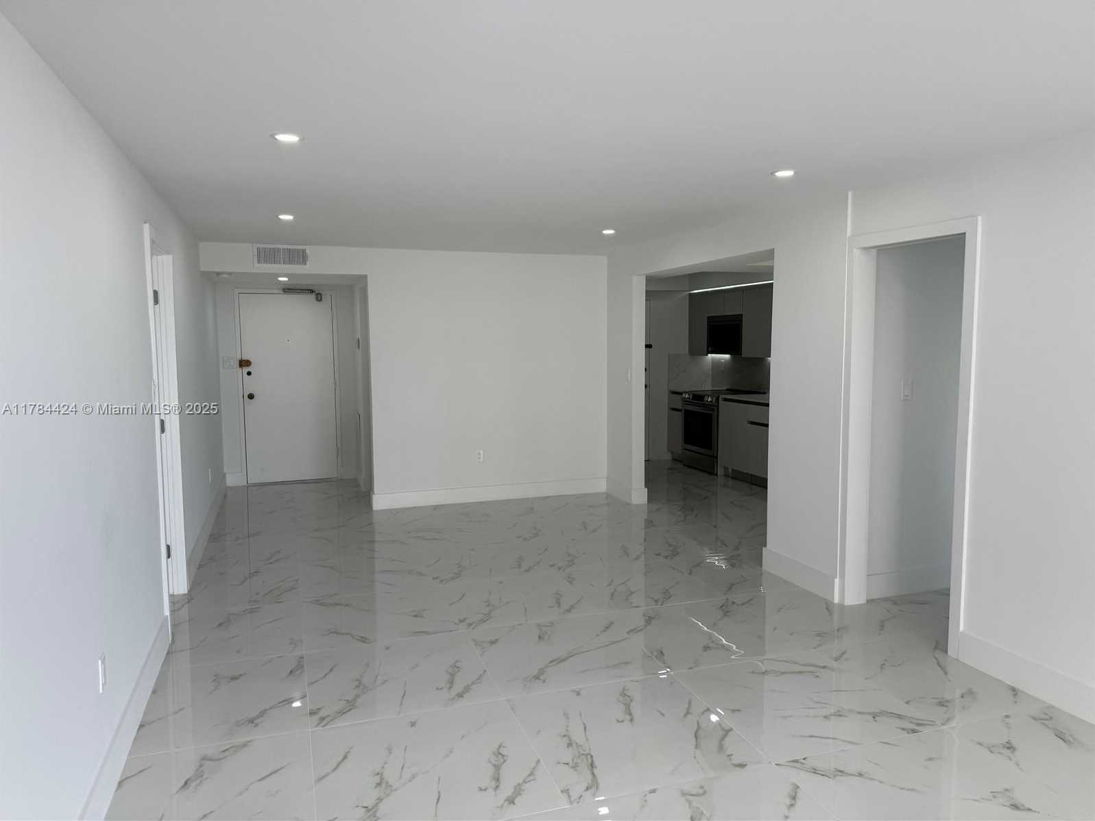 Small Image of 18031 BISCAYNE BLVD #502, Aventura Number 10