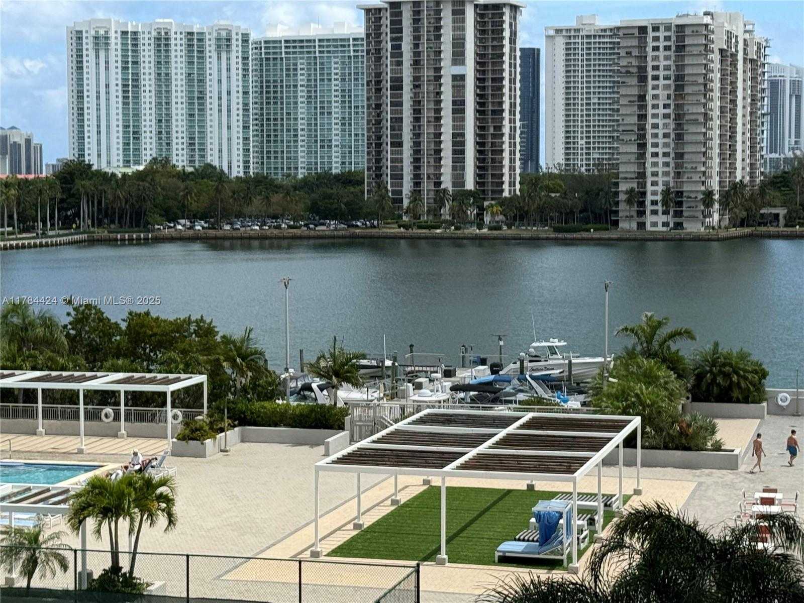 Small Image of 18031 BISCAYNE BLVD #502, Aventura Number 5