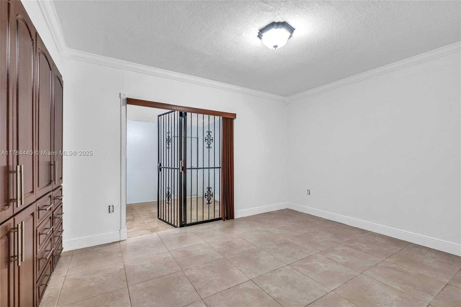 Small Image of 2170 WEST 60TH ST #16108, Hialeah Number 19
