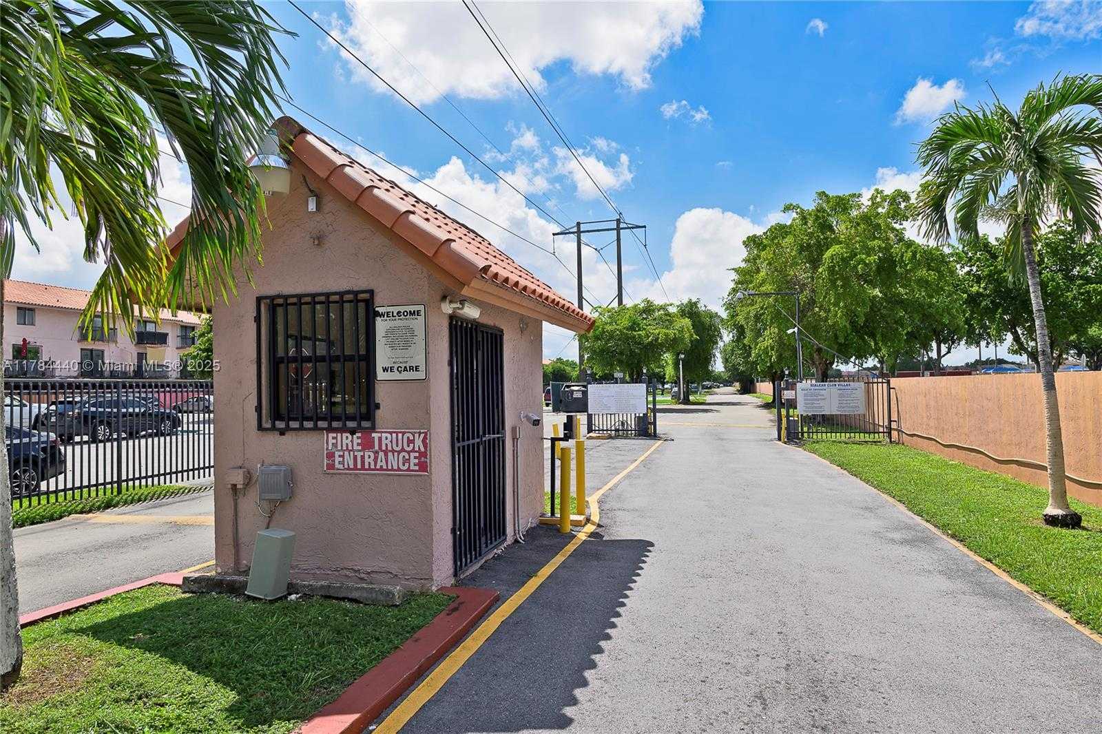 Small Image of 2170 WEST 60TH ST #16108, Hialeah Number 3