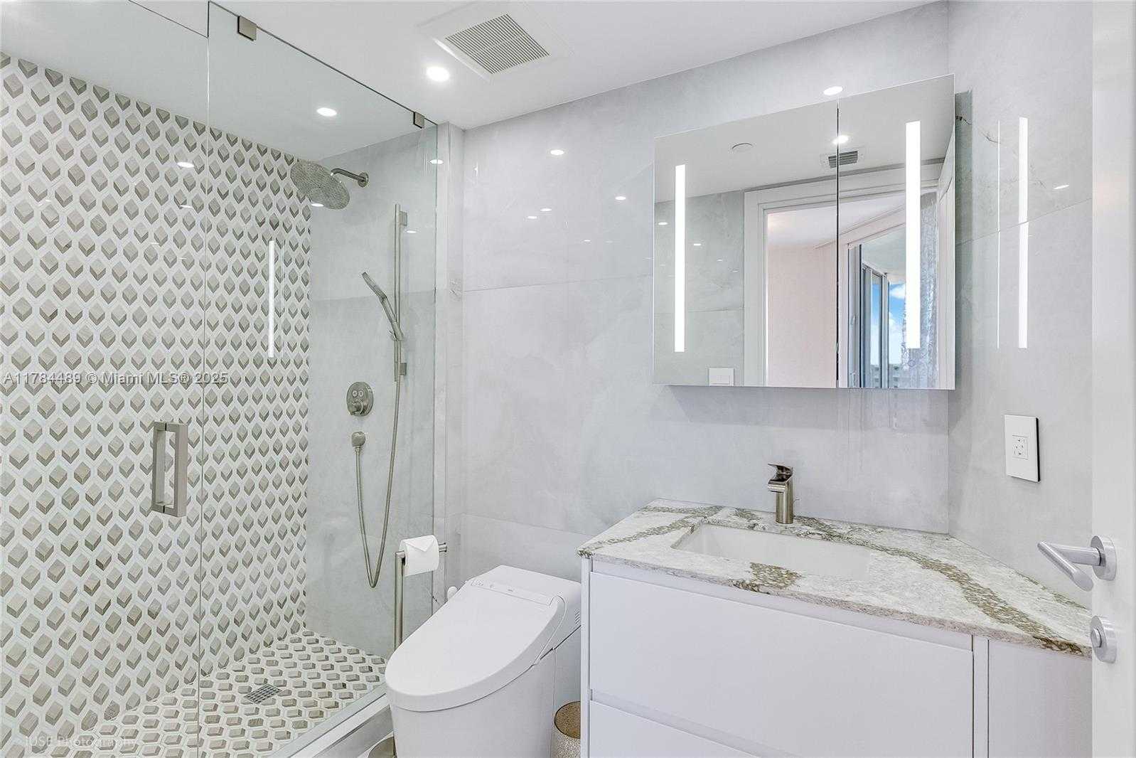 Small Image of 17201 COLLINS AVE #2409, Sunny Isles Beach Number 14