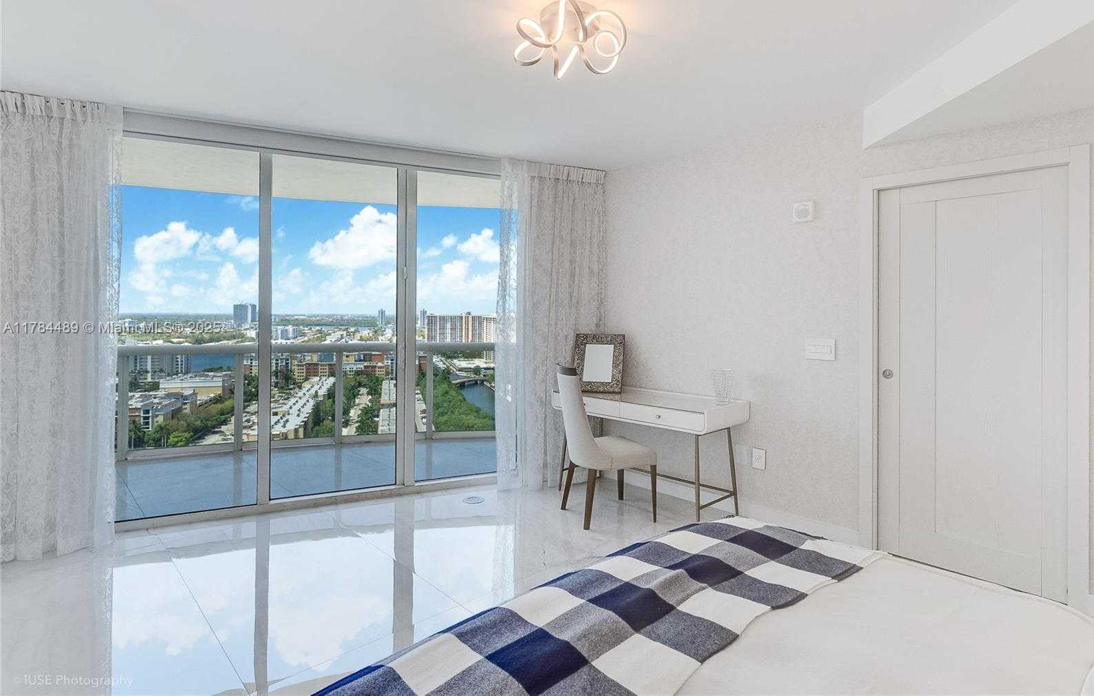 Small Image of 17201 COLLINS AVE #2409, Sunny Isles Beach Number 19