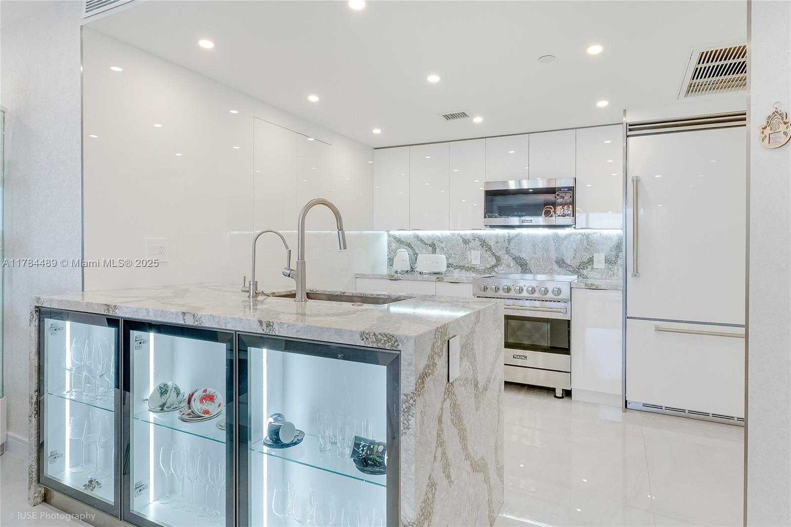 Small Image of 17201 COLLINS AVE #2409, Sunny Isles Beach Number 7