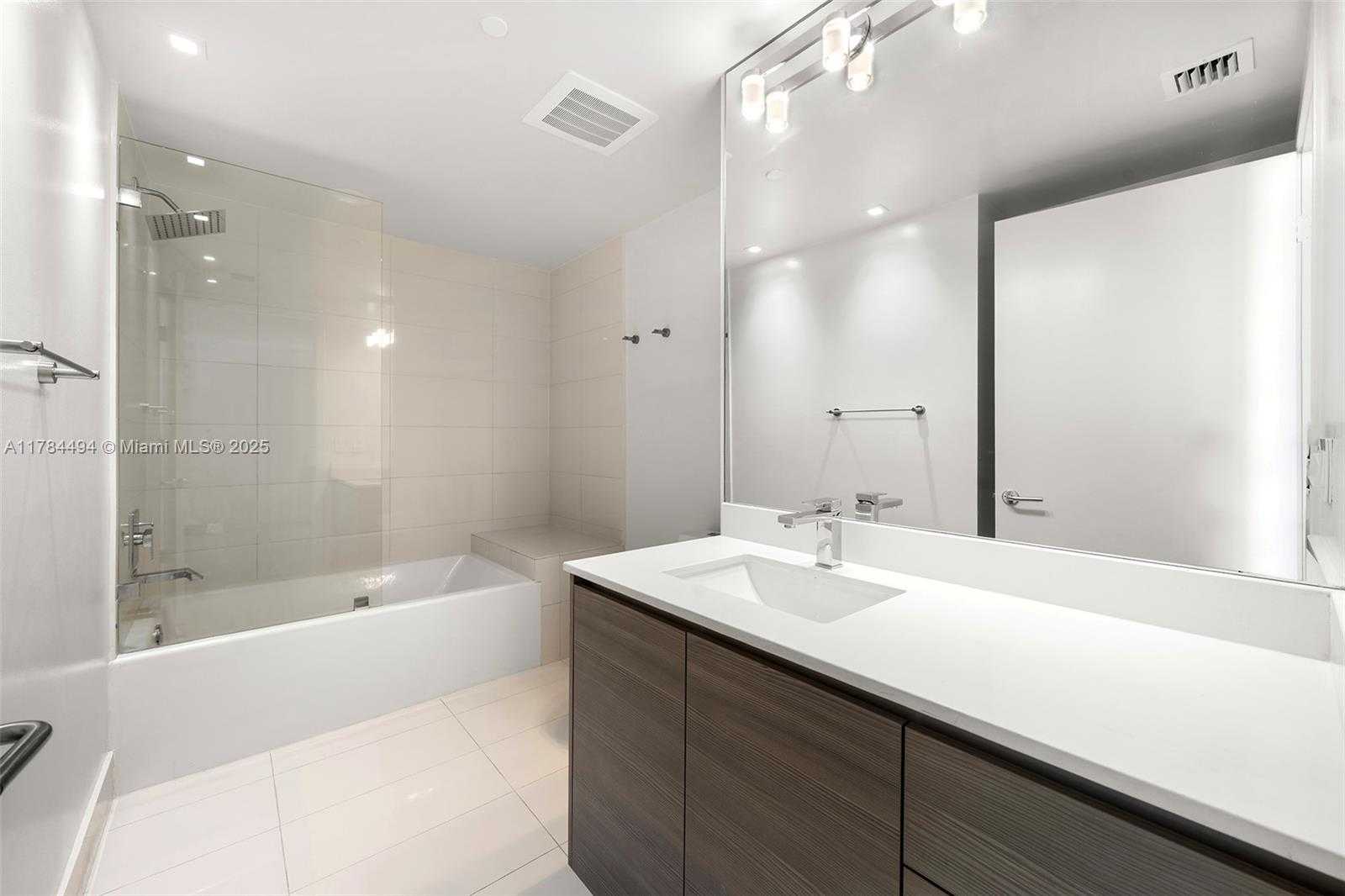 Small Image of 460 NORTH EAST 28TH ST #2707, Miami Number 11