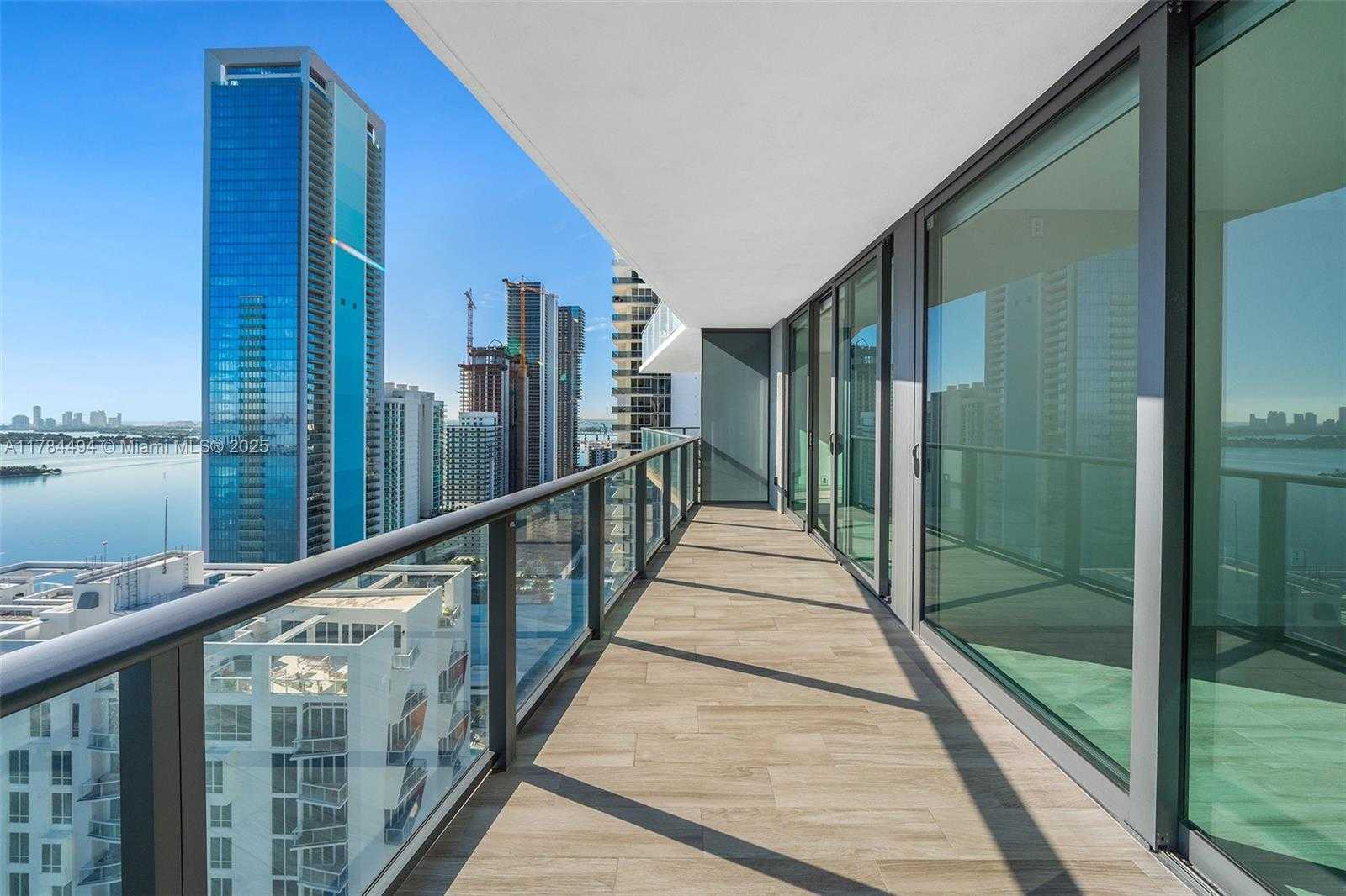 Small Image of 460 NORTH EAST 28TH ST #2707, Miami Number 3