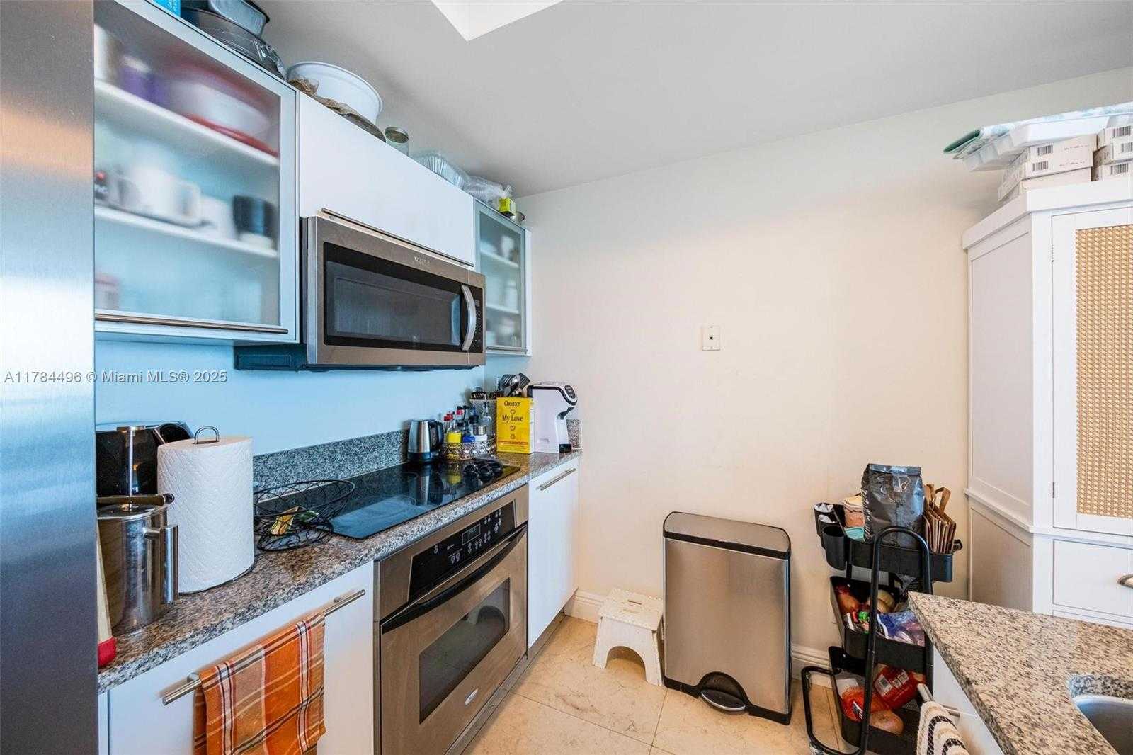 Small Image of 888 BISCAYNE BLVD #3207, Miami Number 12