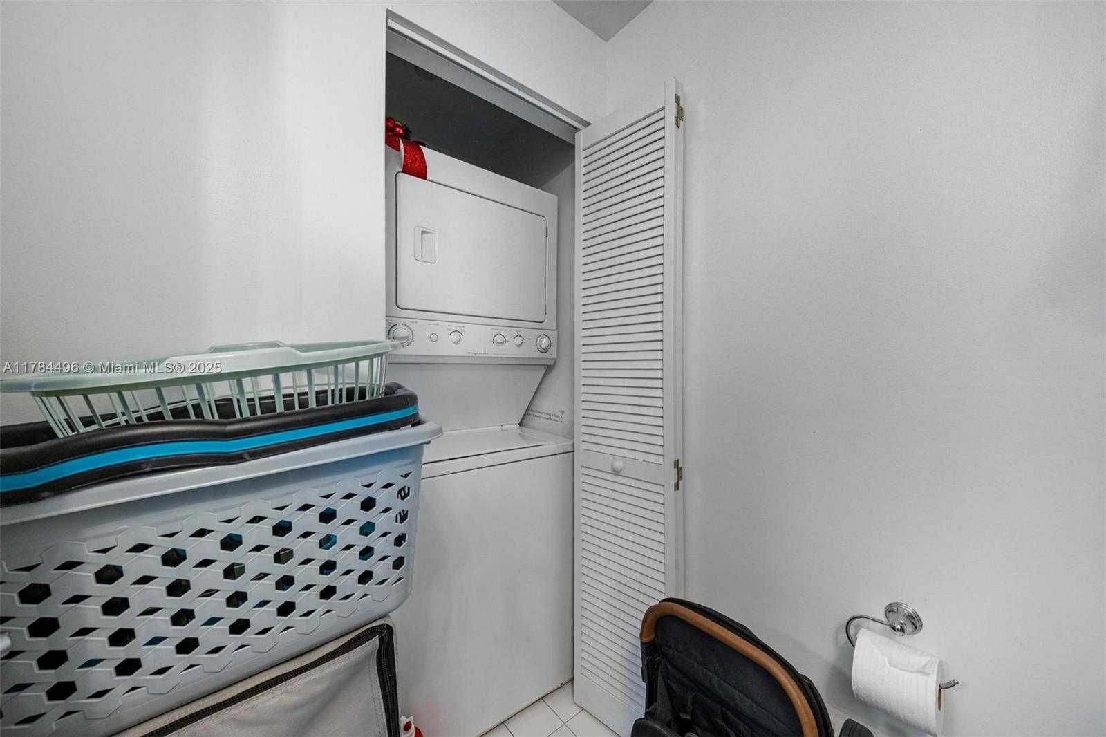 Small Image of 888 BISCAYNE BLVD #3207, Miami Number 13
