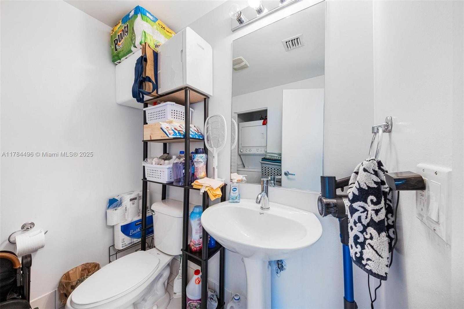 Small Image of 888 BISCAYNE BLVD #3207, Miami Number 14