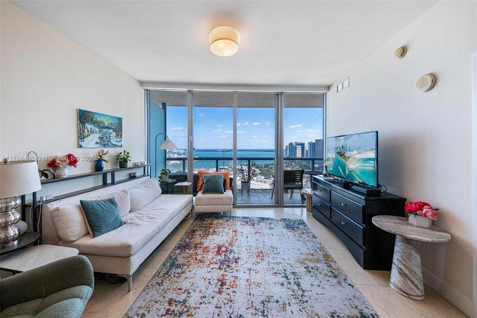 Small Image of 888 BISCAYNE BLVD #3207, Miami Number 2