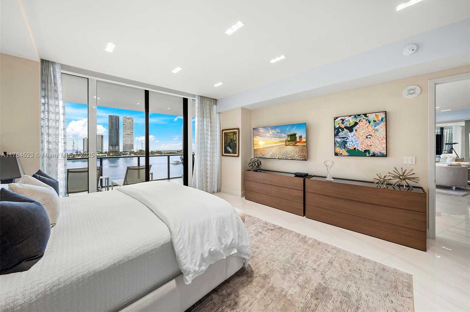 Small Image of 5500 ISLAND ESTATES DR #705, Aventura Number 29