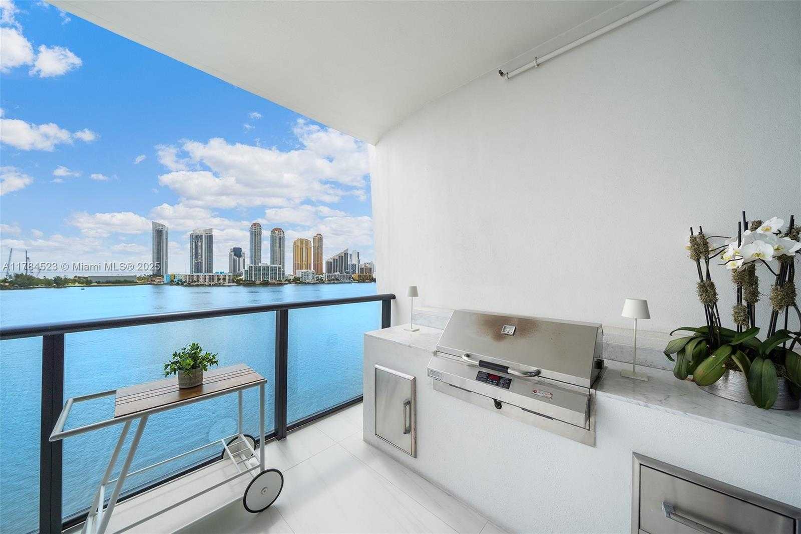 Small Image of 5500 ISLAND ESTATES DR #705, Aventura Number 6