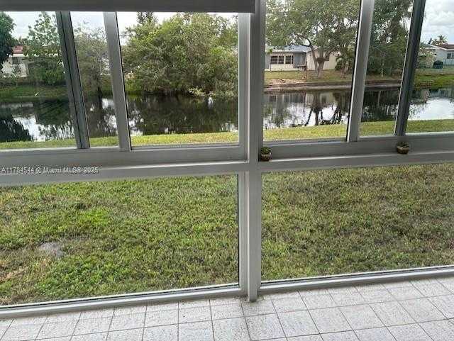 Small Image of 9350 SUNRISE LAKES BLVD #109, Sunrise Number 4