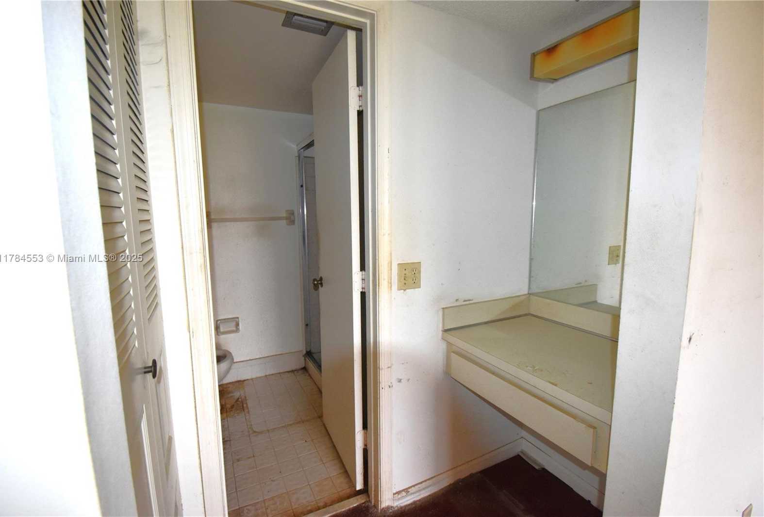 Small Image of 8592 WEST SUNRISE BLVD #303, Plantation Number 12