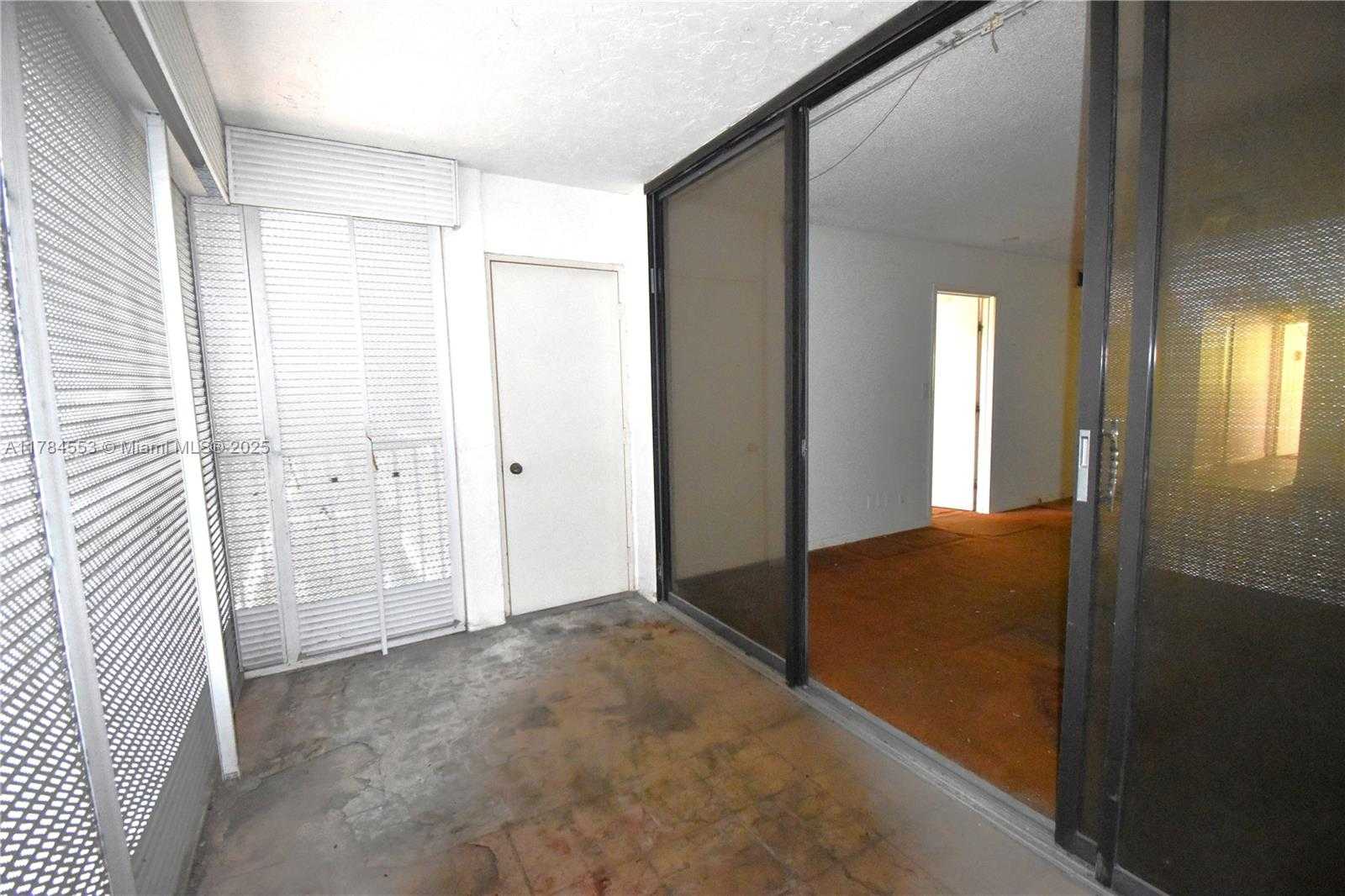 Small Image of 8592 WEST SUNRISE BLVD #303, Plantation Number 16