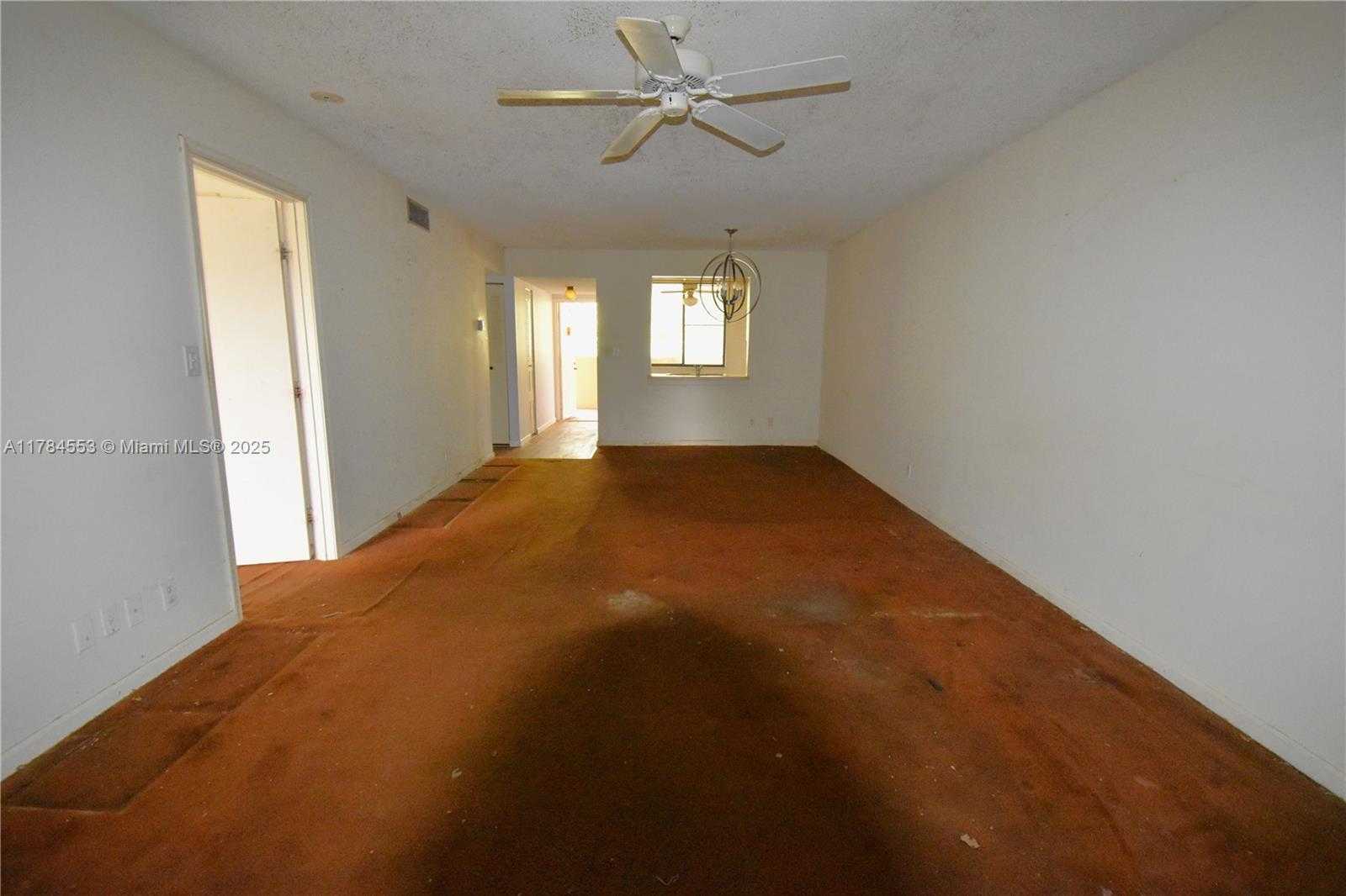 Small Image of 8592 WEST SUNRISE BLVD #303, Plantation Number 7