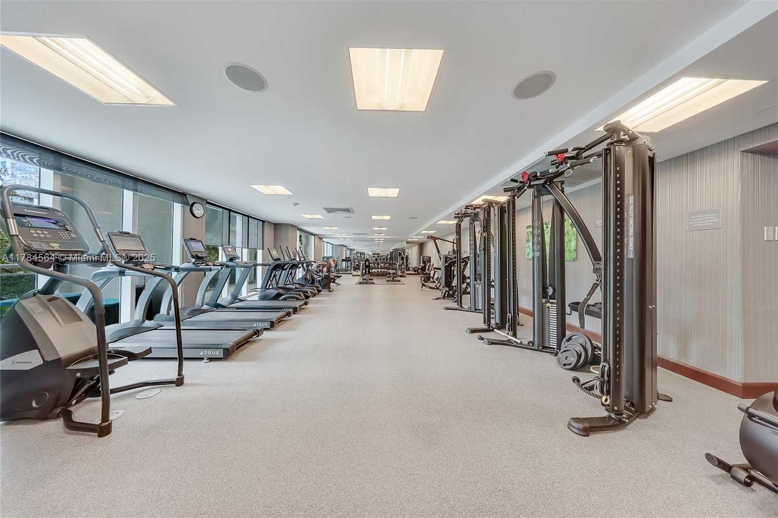 Small Image of 951 BRICKELL AVE #3201, Miami Number 14