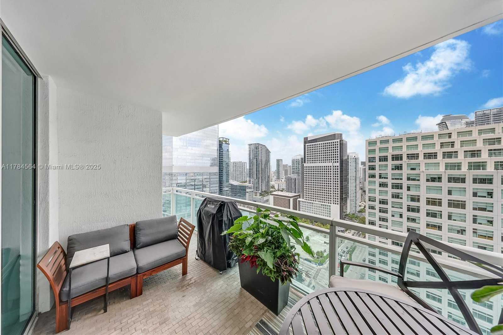 Small Image of 951 BRICKELL AVE #3201, Miami Number 3