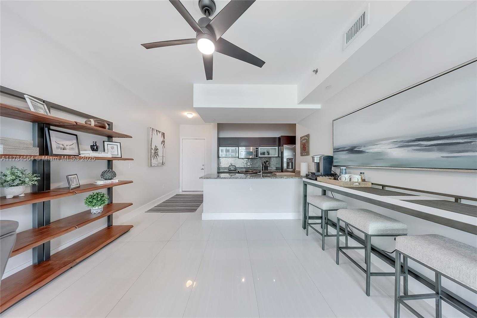 Small Image of 951 BRICKELL AVE #3201, Miami Number 7