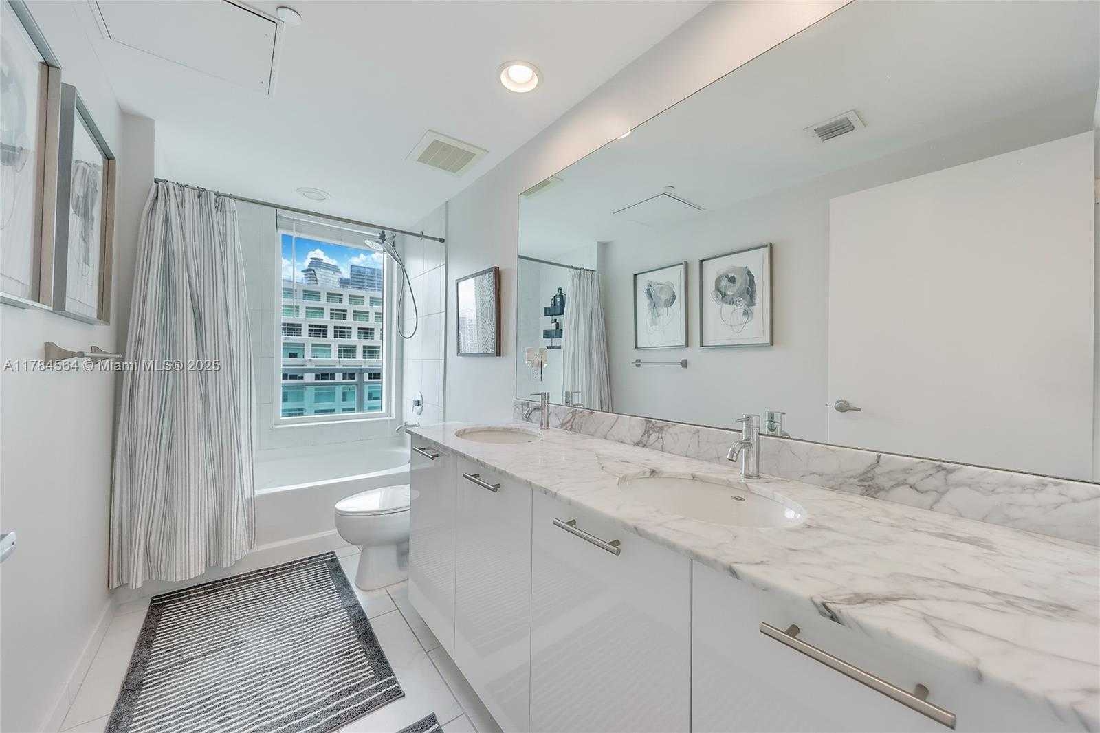 Small Image of 951 BRICKELL AVE #3201, Miami Number 8