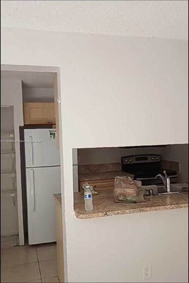 Small Image of 5831 BLUEBERRY CT #80, Lauderhill Number 4