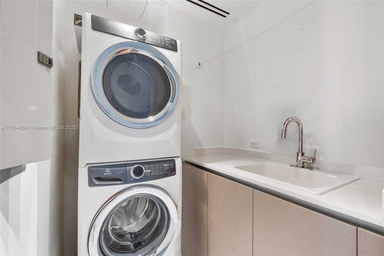 Small Image of 17141 COLLINS AVE #3002, Sunny Isles Beach Number 59