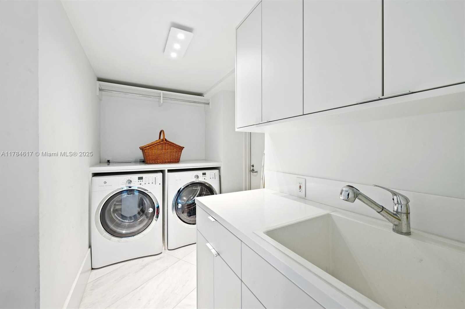 Small Image of 2127 BRICKELL AVE #2104, Miami Number 24