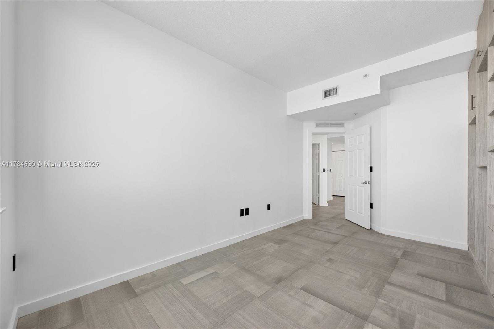 Small Image of 1745 EAST HALLANDALE BEACH BLVD #PH05W, Hallandale Beach Number 14